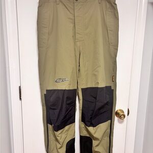 GORE-TEX Men's Black and Tan Cargo Pants